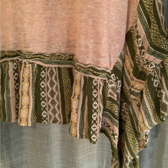 ODDY size M BOHO long sleeve Tunic top Beautiful contrast trim. Nice Fall piece. - Picture 3 of 3